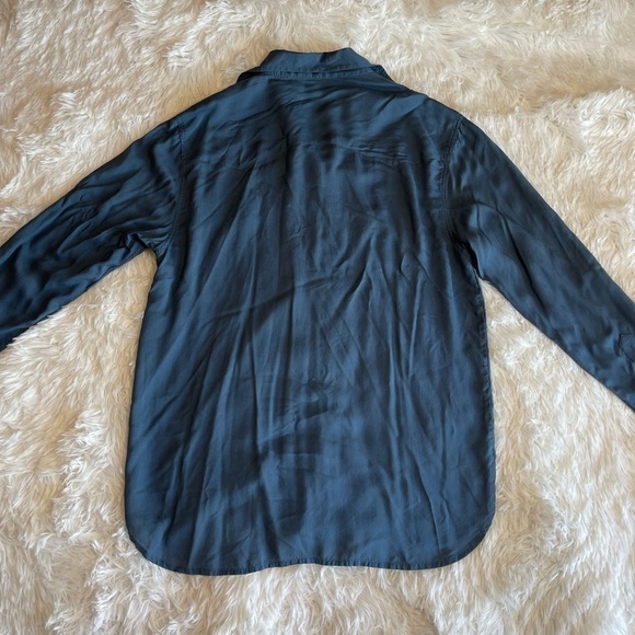 Frye The Addie Blue Lightweight Casual Button Down Long Sleeve Top Size Small - Picture 8 of 13